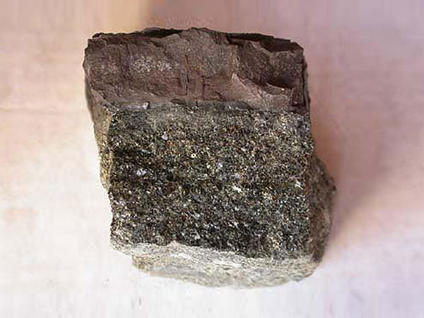 河南輝綠巖制砂機(jī)價(jià)格怎么樣？