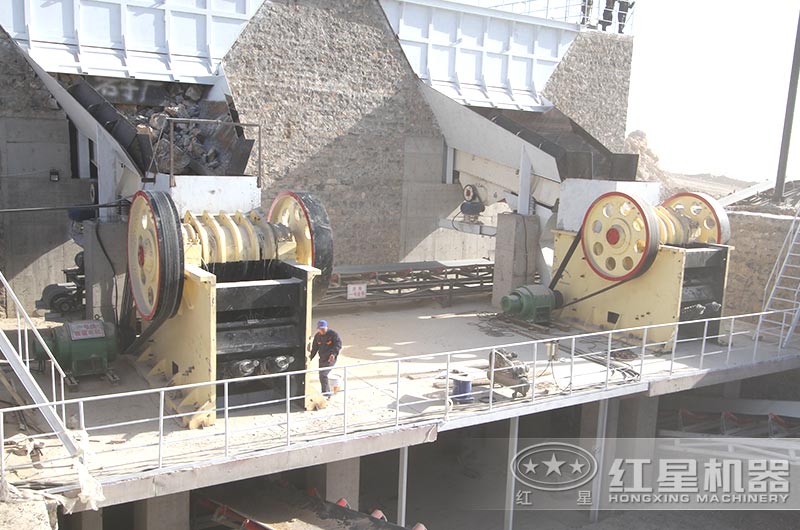 912顎式破石機產(chǎn)量是多少？一臺價格多少錢？